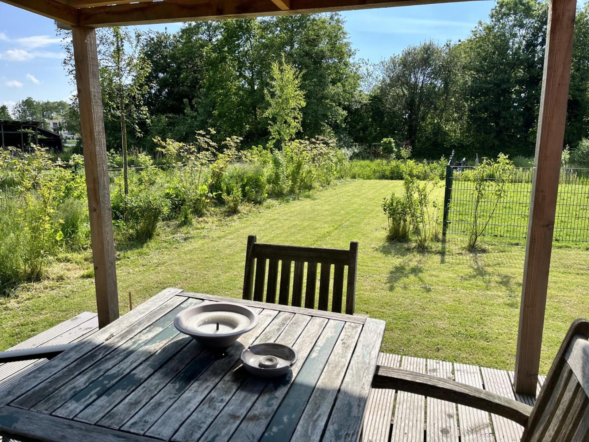 Vrijstaand Chalet Met Veel Buitenruimte En Veranda Zuid-Scharwoude Екстериор снимка